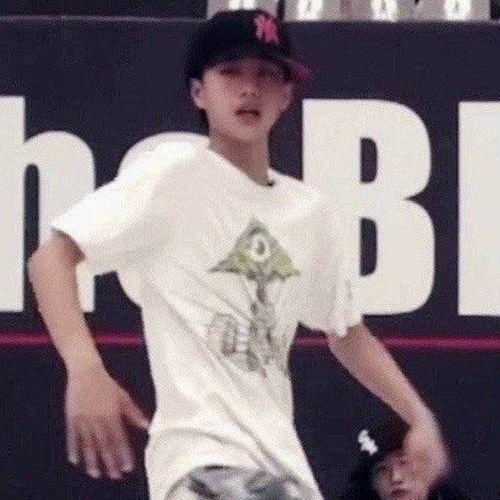 娱乐吃瓜头像男生,揭秘娱乐圈男星吃瓜头像背后的故事